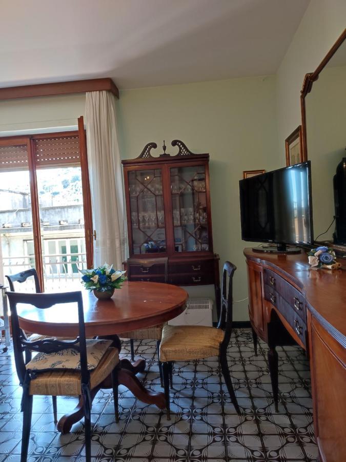 La Casa Di Yuri - Free Private Parking & Air Conditioning レッコ エクステリア 写真